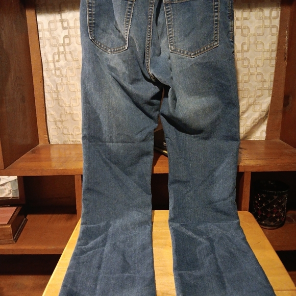 Old Navy boot cut blue jeans - Picture 3 of 3